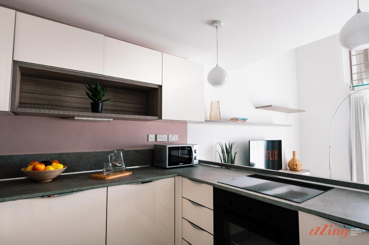 Scenic Seafront Duplex Apartment In Слима Екстериор снимка