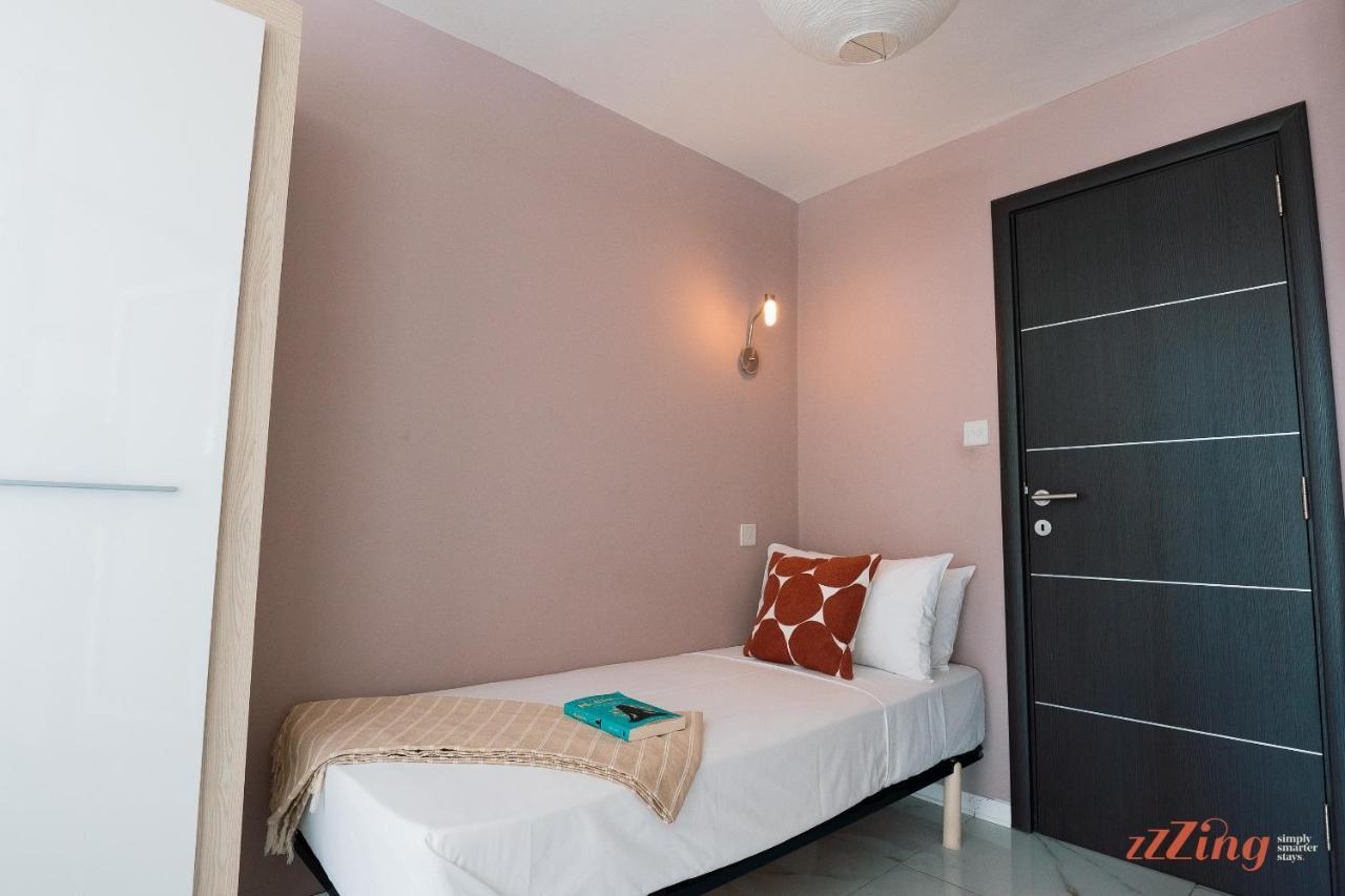 Scenic Seafront Duplex Apartment In Слима Екстериор снимка